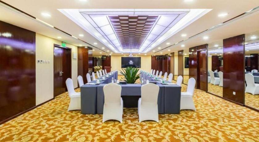 West International Trade Grand Hotel Beijing Exterior photo